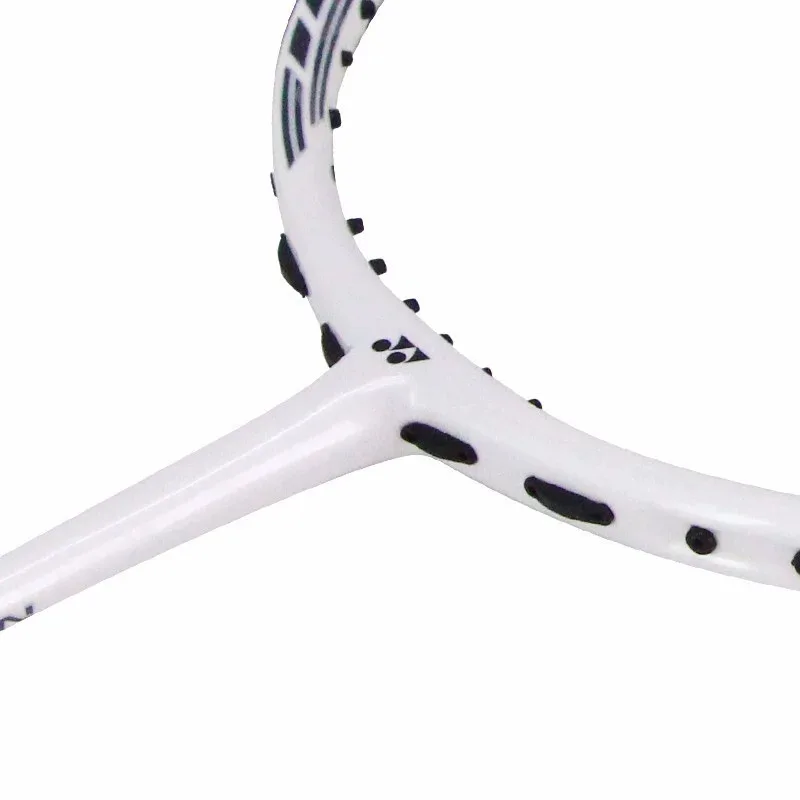 Raquette de badminton légère e - Yonex Racket Carbon avis et prix